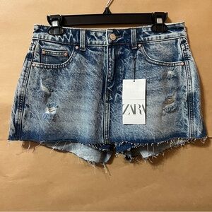 Zara | NWT Denim Skort Mini Skirt Shorts Acid Wash Distressed Size S